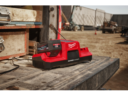 Зарядное устройство M18 DBSC Milwaukee 4932492531