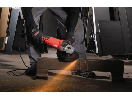 Угловая шлифмашина AGVK 24-230 EK Milwaukee 4933451413