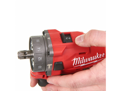 Шуруповерт ударный аккумуляторный M12 FPDX-202X Milwaukee 4933464136 Шуруповерт ударный аккумуляторный M12 FPDX-202X Milwaukee 4933464136