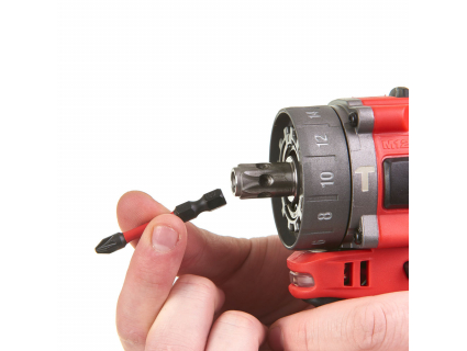 Шуруповерт ударный аккумуляторный M12 FPDX-202X Milwaukee 4933464136 Шуруповерт ударный аккумуляторный M12 FPDX-202X Milwaukee 4933464136