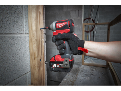 Винтоверт аккумуляторный M18 BLID2-502X Milwaukee 4933464520 Винтоверт аккумуляторный M18 BLID2-502X Milwaukee 4933464520